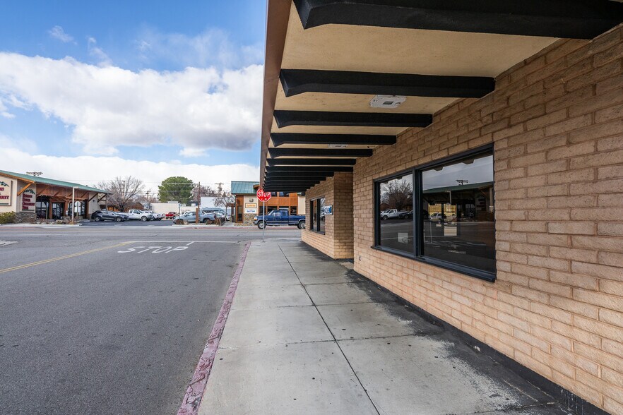 More Photos Of 400 N Main St, Bishop Storefront For Sale