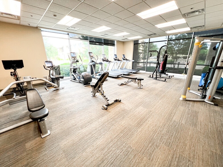 More Photos Of 6401 Holiday Hill Rd, Midland Office For Lease