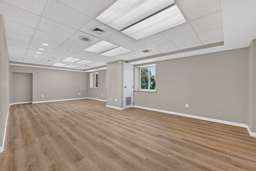 More Photos Of 464 Wolcott Rd, Wolcott Office For Lease