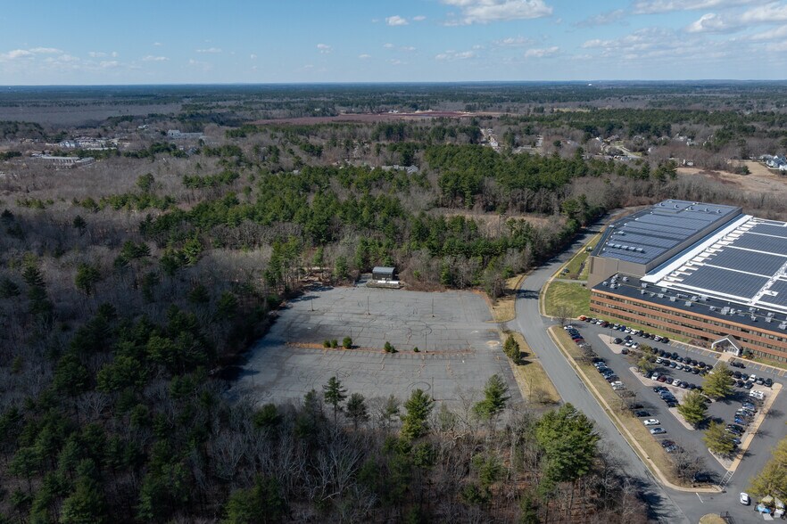 More Photos Of 40 United Dr, West Bridgewater Warehouse For Lease