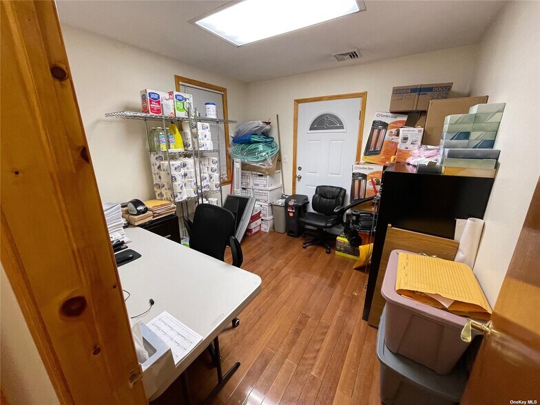 More Photos Of 11614 Myrtle Ave, Richmond Hill Medical For Sale