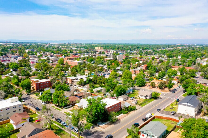More Photos Of 1695 Clinton St, Aurora Apartments For Sale