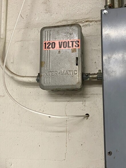 More Photos Of 1816 57th St, Sarasota Warehouse For Sale