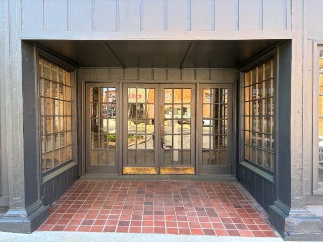 More Photos Of 200 Battle St W, Talladega Storefront For Sale