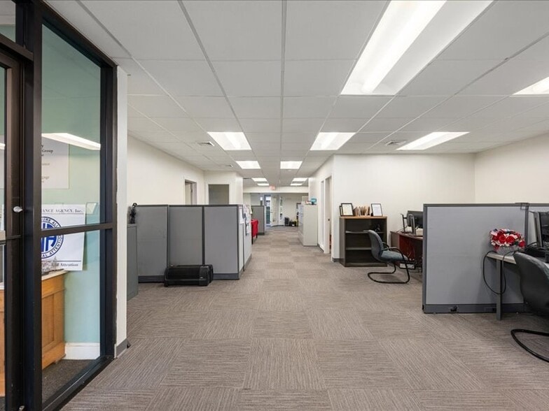 More Photos Of 44 Trapelo Rd, Belmont Office For Sale