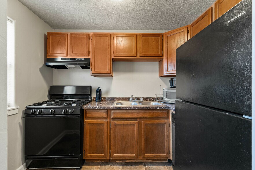 More Photos Of 3712 E 47th Ter, Kansas City Apartments For Sale