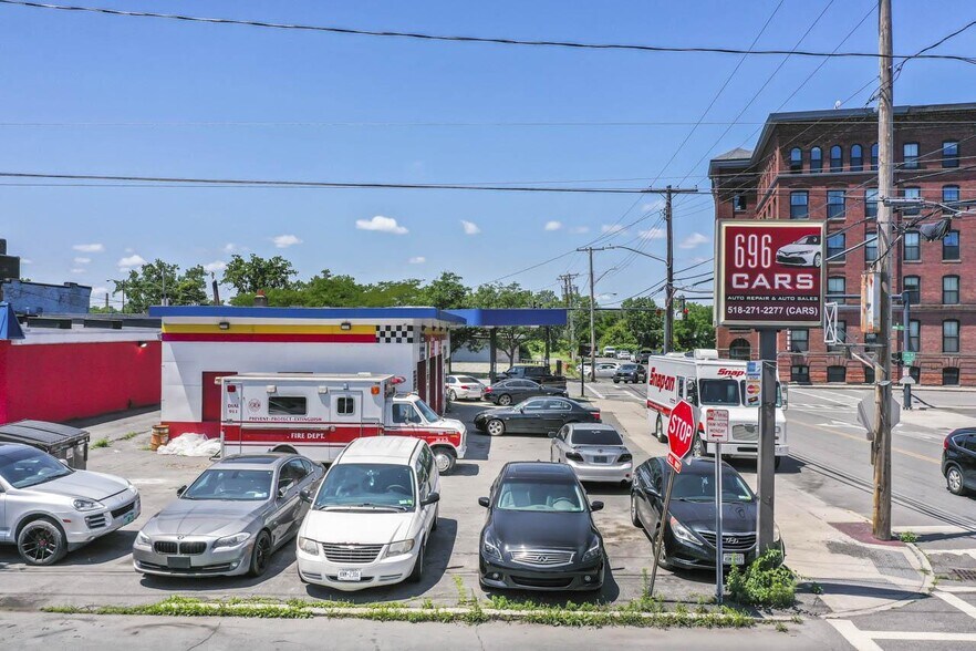 More Photos Of 690-696 River St, Troy Freestanding For Sale