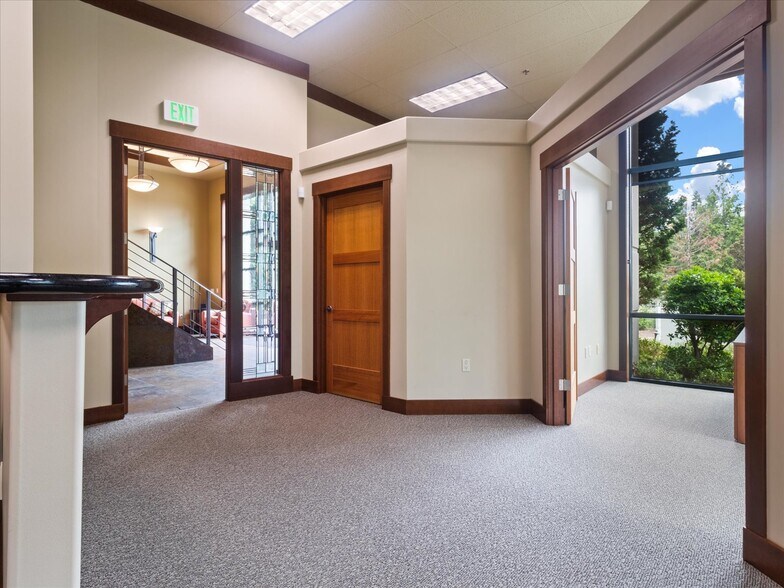 More Photos Of 23175 224th Pl SE, Maple Valley Flex For Lease