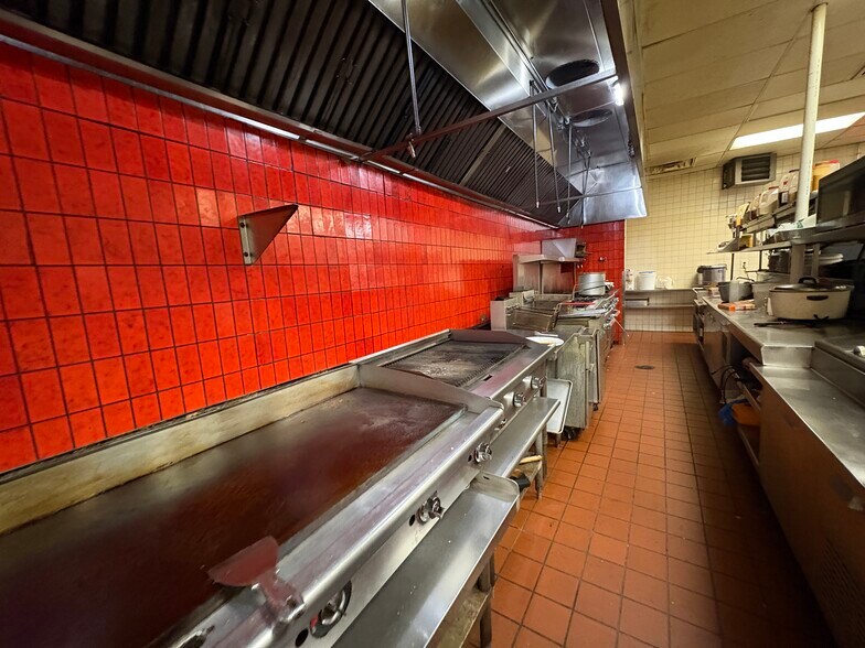 More Photos Of 762 Roebling Ave, Trenton General Retail For Sale