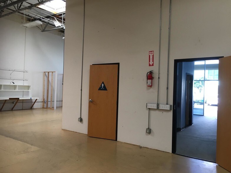 More Photos Of 2306 La Mirada Dr, Vista Warehouse For Lease