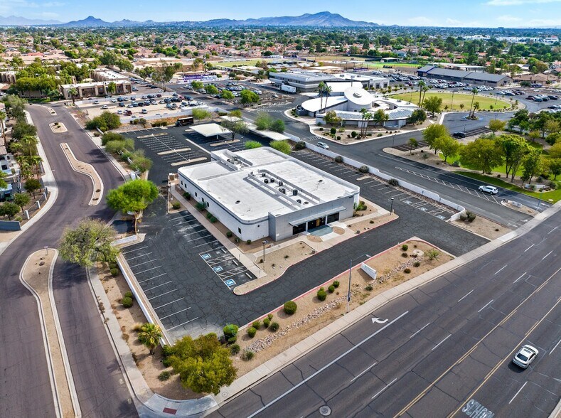 More Photos Of 16635 N 43rd Ave, Phoenix Medical For Lease