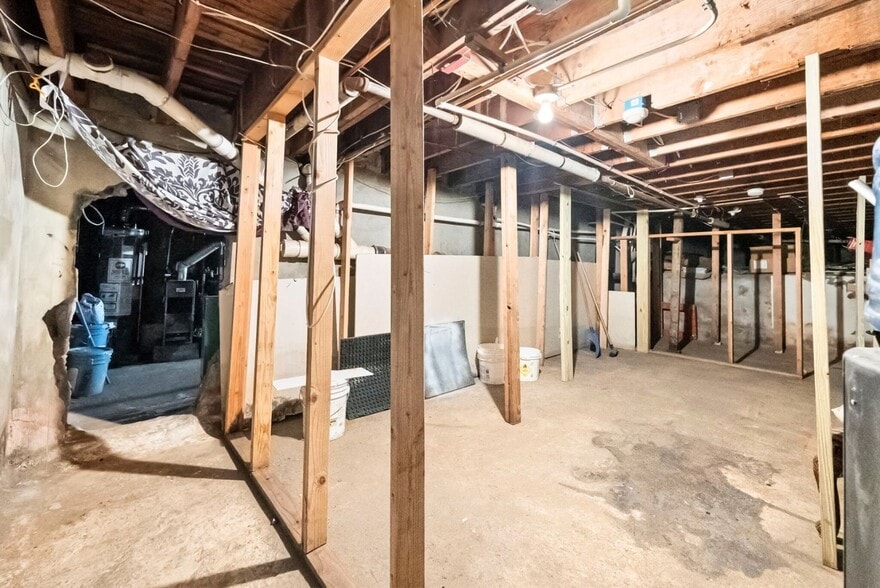 More Photos Of 283 Belmont Ave, Haledon Storefront Retail Residential For Sale