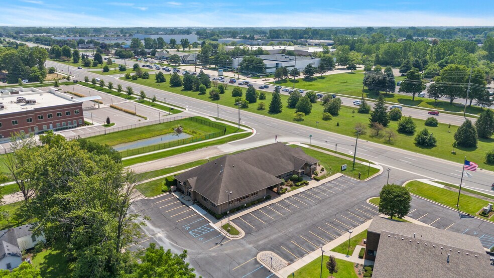 More Photos Of 22537-22573 Hall Rd, Macomb Township Medical For Lease