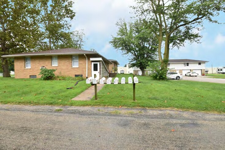 More Photos Of 517 E Monroe St, Metamora Multifamily For Sale