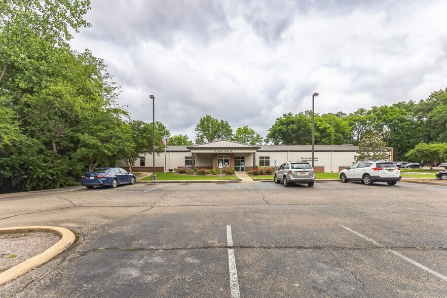 More Photos Of 199 Saddle Creek Dr, Tupelo Office For Sale
