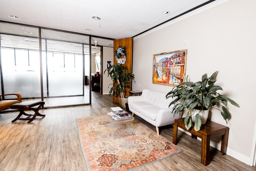 More Photos Of 1340 Poydras St, New Orleans Office For Lease