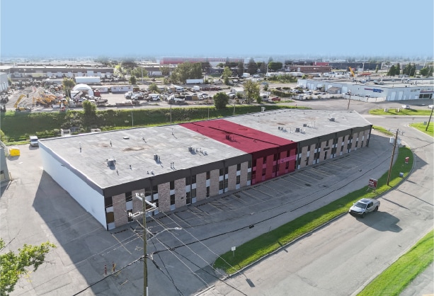 Primary Photo Of 1301-1313 Hastings Cres SE, Calgary Warehouse For Sale