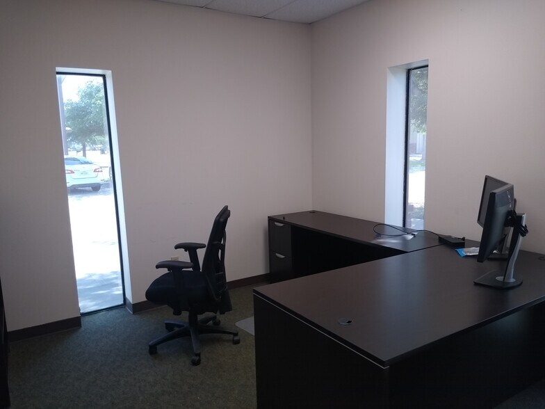 More Photos Of 1959 Saratoga Blvd, Corpus Christi Warehouse For Sale