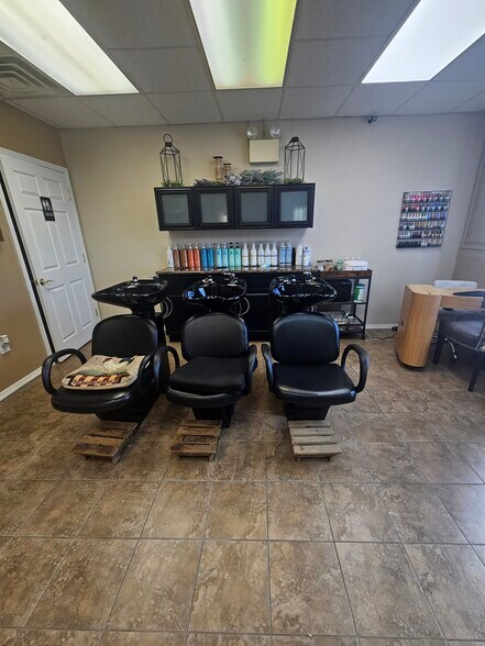 More Photos Of 1101 Chestnut St, Coplay General Retail For Lease