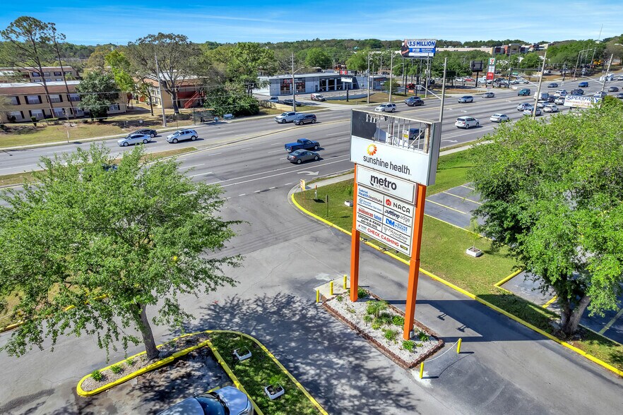 More Photos Of 6801-6925 W Colonial Dr, Orlando Unknown For Lease