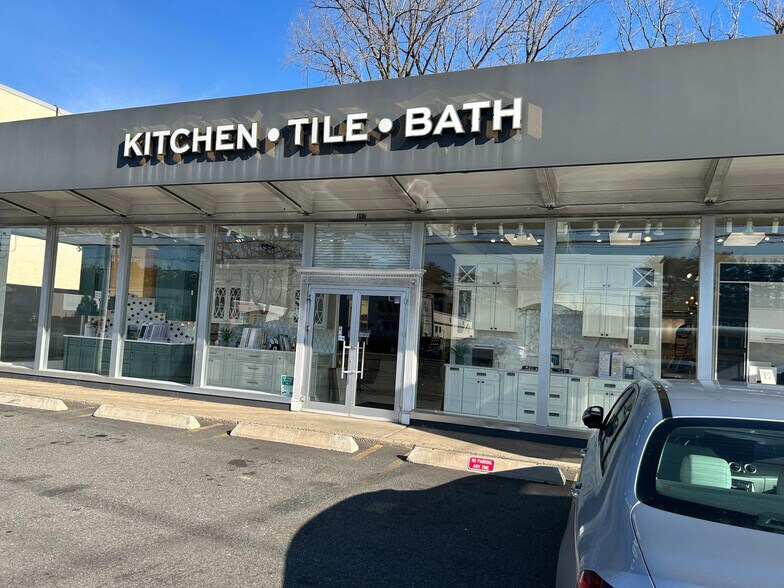 More Photos Of 492 N Route 17, Paramus Freestanding For Lease