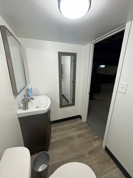 More Photos Of 2 Oakway Rd, Timonium Office For Lease