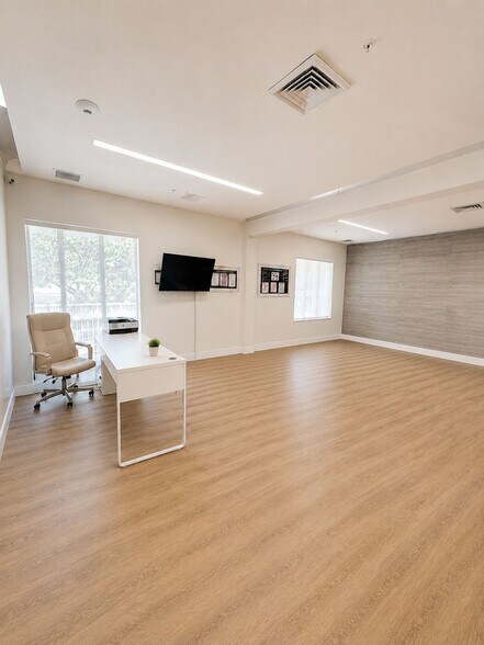 More Photos Of 11601 NW 107th St, Miami Warehouse For Lease