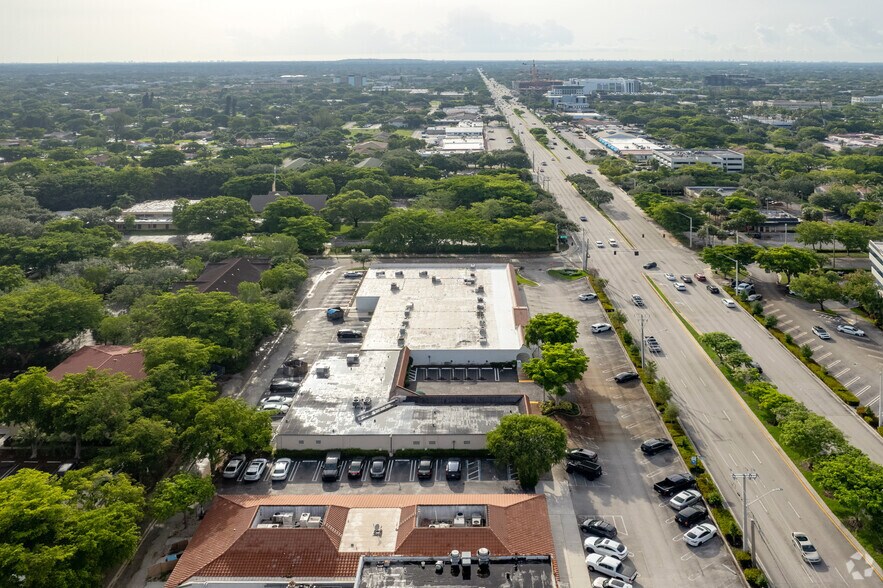 More Photos Of 10101-10121 W Sample Rd, Coral Springs Unknown For Lease