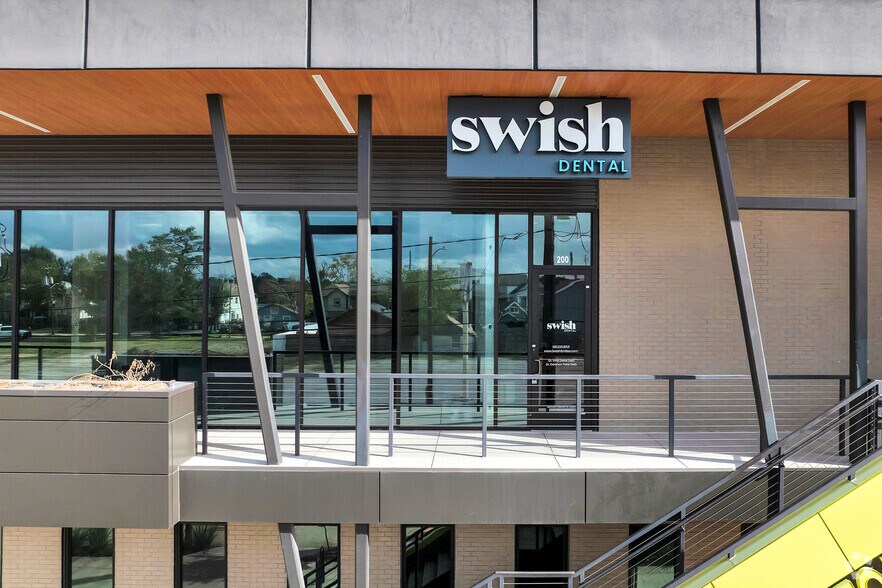 More Photos Of 1324 N Shepherd Dr, Houston Storefront Retail Office For Sale