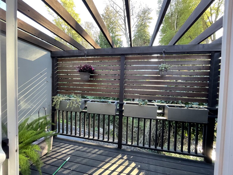 More Photos Of 10 Millwood St, Mill Valley Medical For Sale