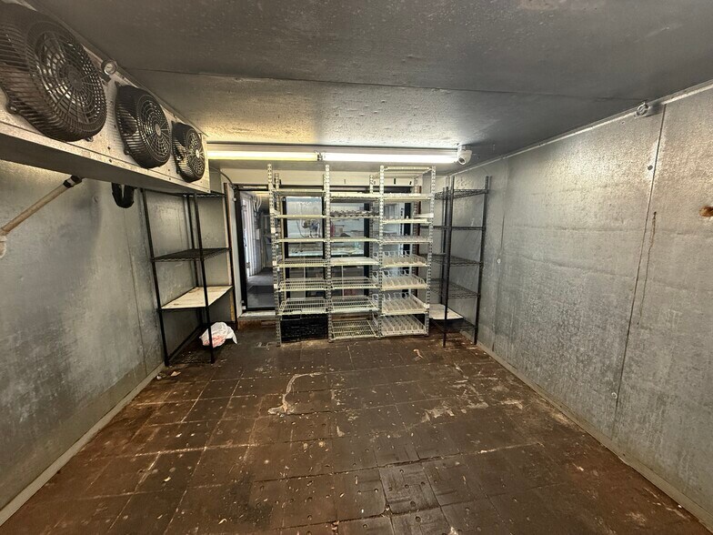 More Photos Of 295 Lake Ave, Saint James Convenience Store For Lease