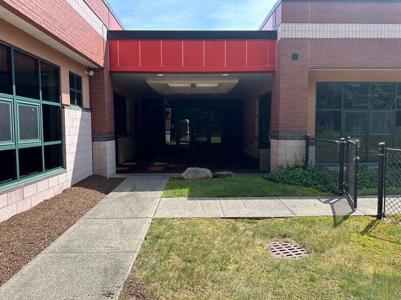 More Photos Of 51 Technology Way, West Greenwich Research And Development For Lease