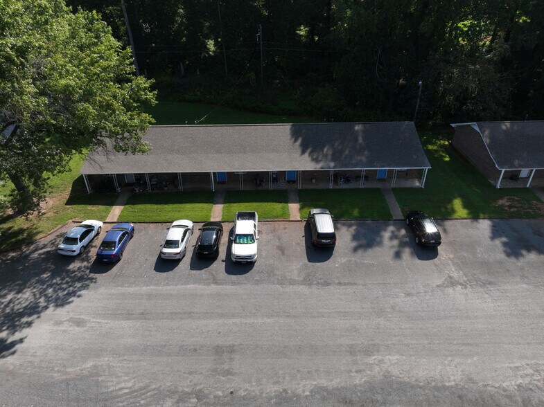 More Photos Of 100 S Kirkland Ave, Elkin Apartments For Sale