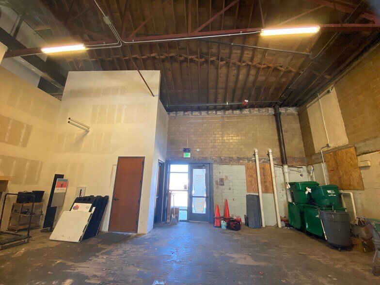 More Photos Of 9995 E Colfax Ave, Aurora Restaurant For Lease