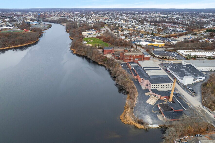 More Photos Of 721-727 School st, Pawtucket Industrial For Lease