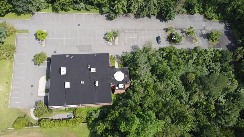More Photos Of 1 Laurel Dr, Flanders Office For Sale