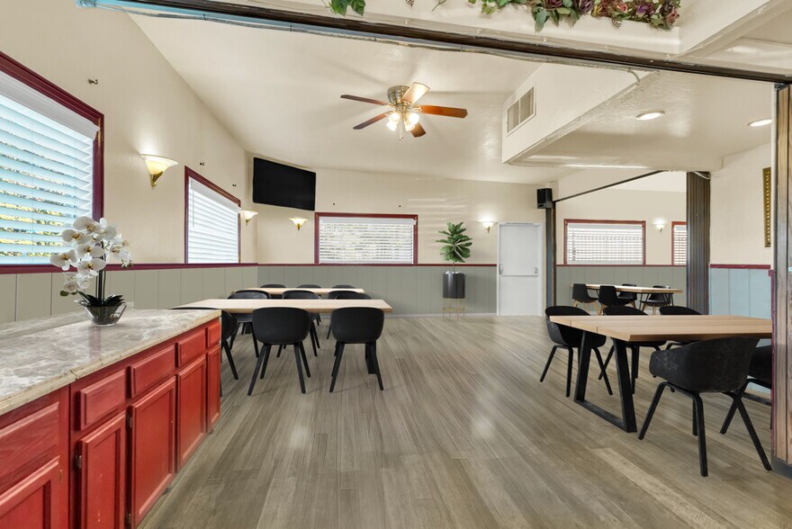 More Photos Of 7223 55th St, Sacramento Restaurant For Sale