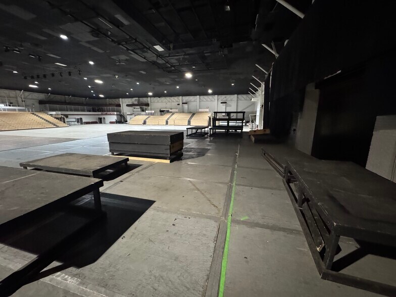 More Photos Of 10408 State Highway 64 E, Tyler Theater Concert Hall For Sale