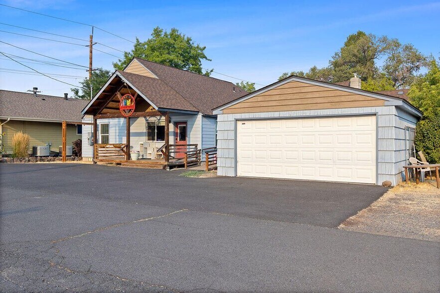 More Photos Of 119 SW 7th St, Redmond Daycare Center For Sale