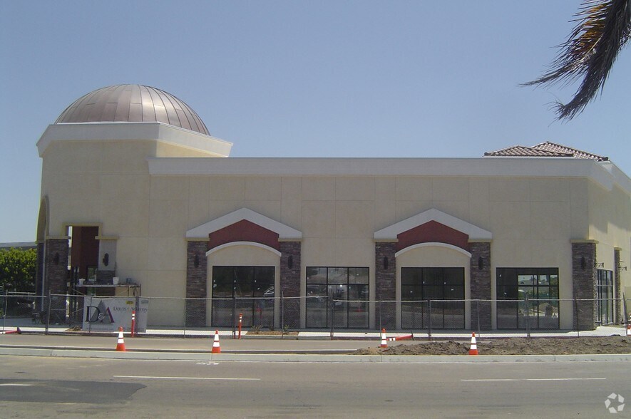 More Photos Of 6011 El Cajon Blvd, San Diego General Retail For Sale