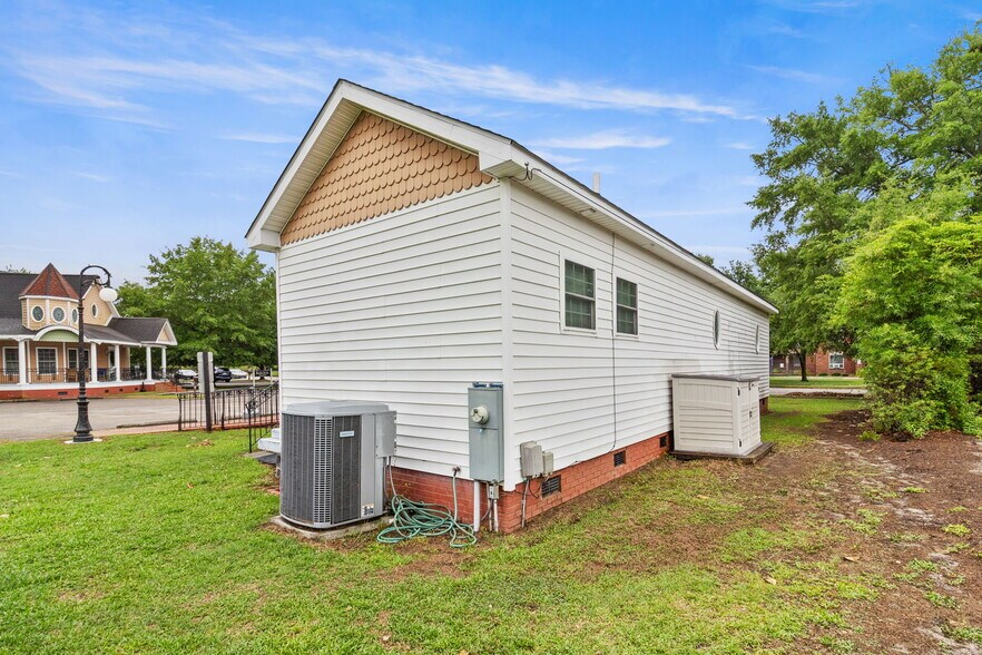 More Photos Of , Laurinburg Office For Sale