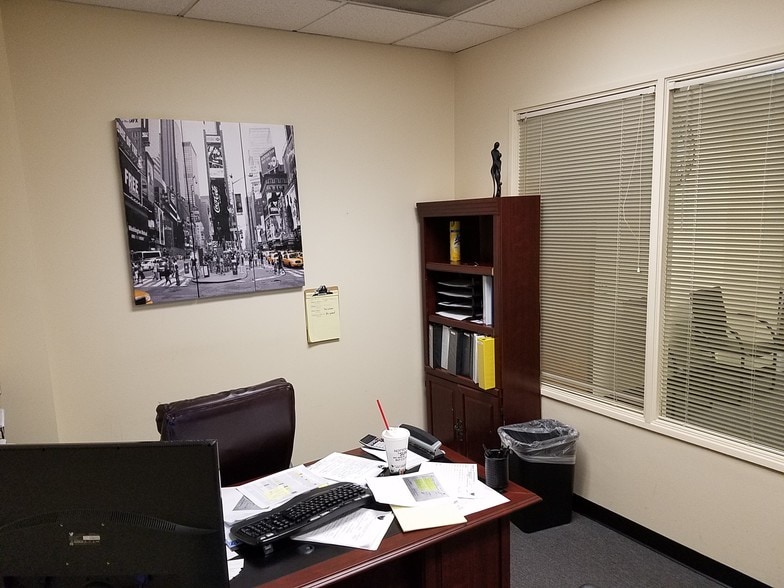 More Photos Of 1509 W Cameron Ave, West Covina Office For Lease