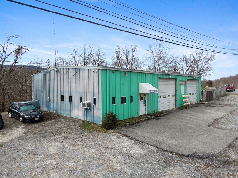 More Photos Of 1495 Chapman Rd, Wytheville Industrial For Sale