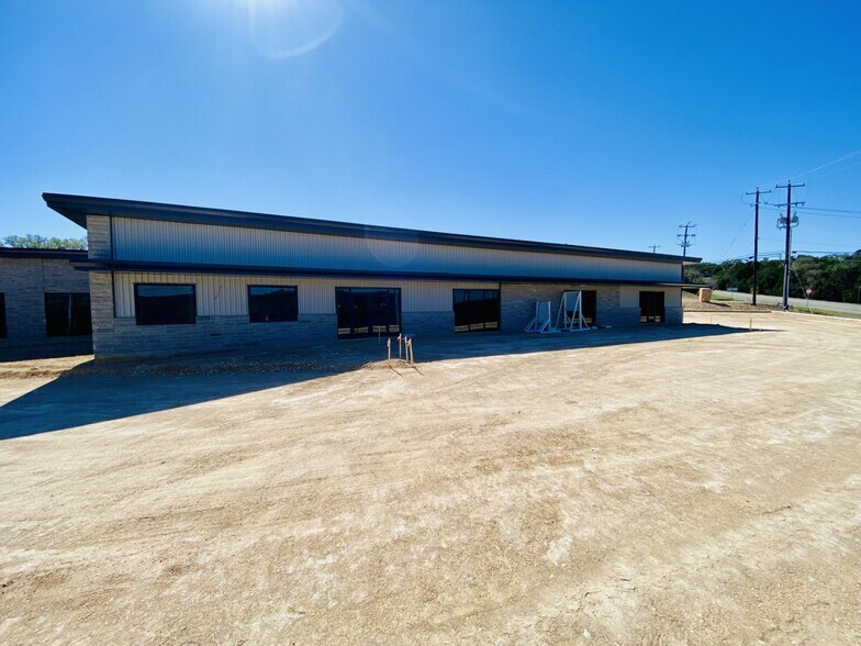 More Photos Of 8932 FM 1863, Garden Ridge Office For Lease