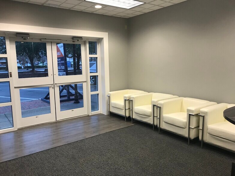 More Photos Of 180 N Palafox St, Pensacola Office For Lease