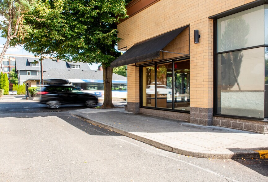 More Photos Of 1403-1445 NE Weidler St, Portland Unknown For Lease