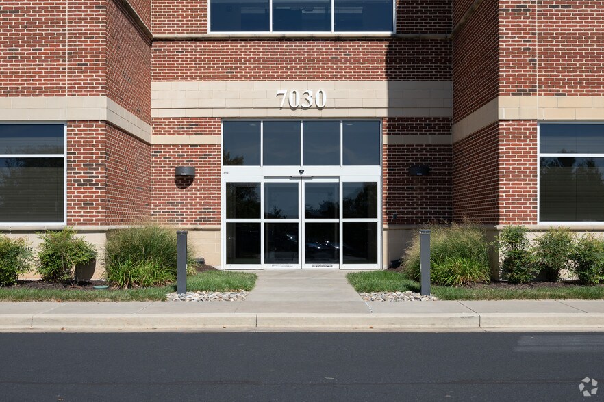 More Photos Of 7030 Dorsey Rd, Hanover Office For Sale