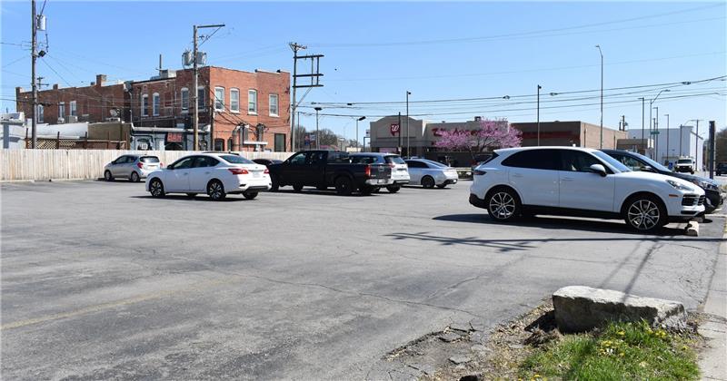 More Photos Of 404 W 75th St, Kansas City General Retail For Sale