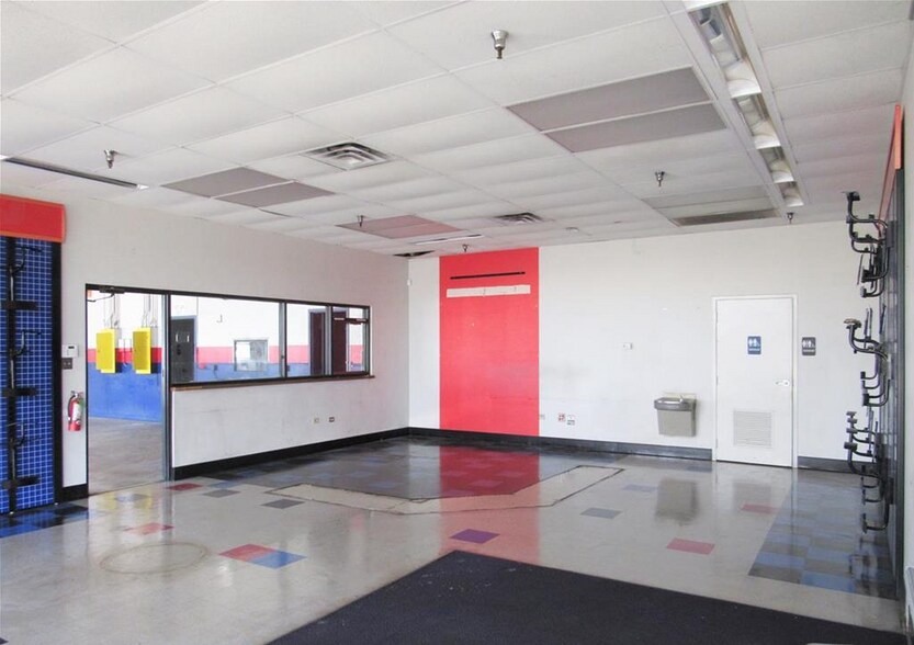 More Photos Of 4739 Pecanland Mall Dr, Monroe Unknown For Lease