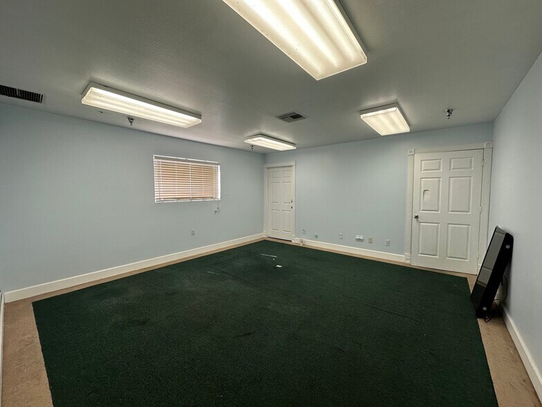 More Photos Of 12720 Main St, Hesperia Convenience Store For Lease